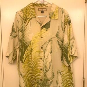 Tommy Bahama, L, men's camp shirt, 100% washable silk, tropical, straight hem.